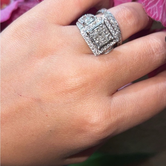 Wedding ring - Picture 3 of 3